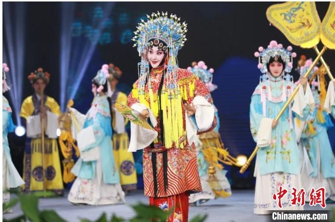 圖為，漢劇《貴妃醉酒》演出現(xiàn)場 武漢文旅局供圖