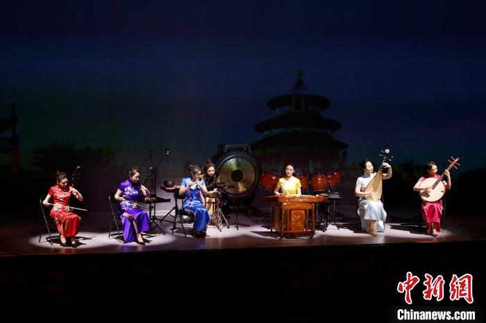 6日，“相約北京”奧林匹克文化節(jié)暨第22屆“相約北京”國際藝術(shù)節(jié)在京開幕?！?lt;a target='_blank' href='/'>中新社</a>記者 富田 攝