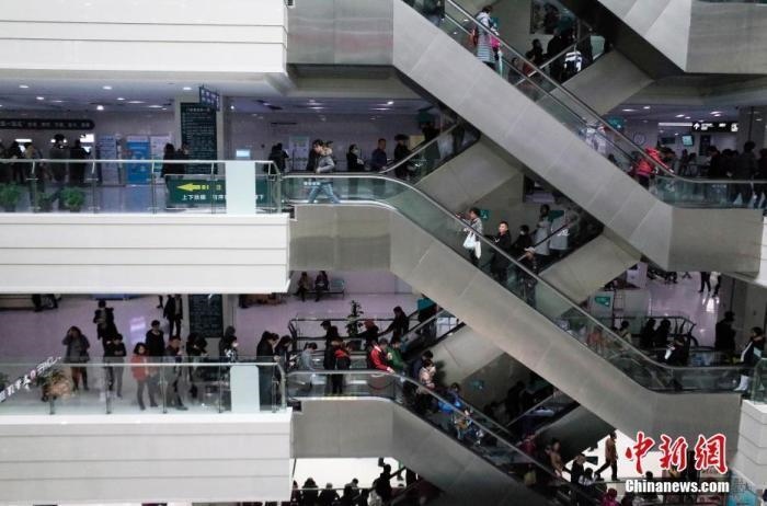 資料圖：某醫(yī)院門診樓。 <a target='_blank' href='/'>中新社</a>記者 殷立勤 攝&#xA;