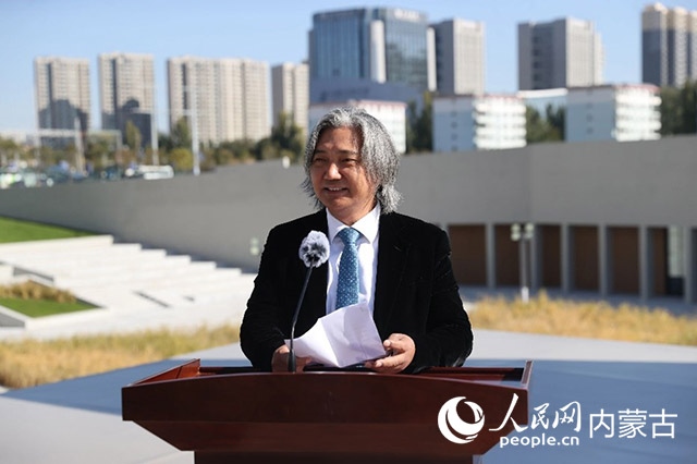 全國政協(xié)副秘書長、民盟中央專職副主席、中國美術館館長、中國城市雕塑家協(xié)會主席吳為山開幕致辭。王劭凱攝