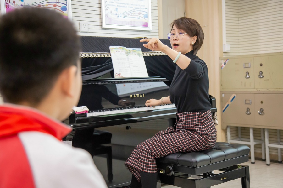 呼市四中、貝爾路小學(xué)教育集團、大學(xué)路教育集團三校音樂聯(lián)合教研活動.jpg