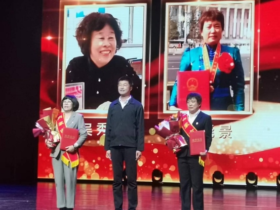 今日，他們被表彰1315.png