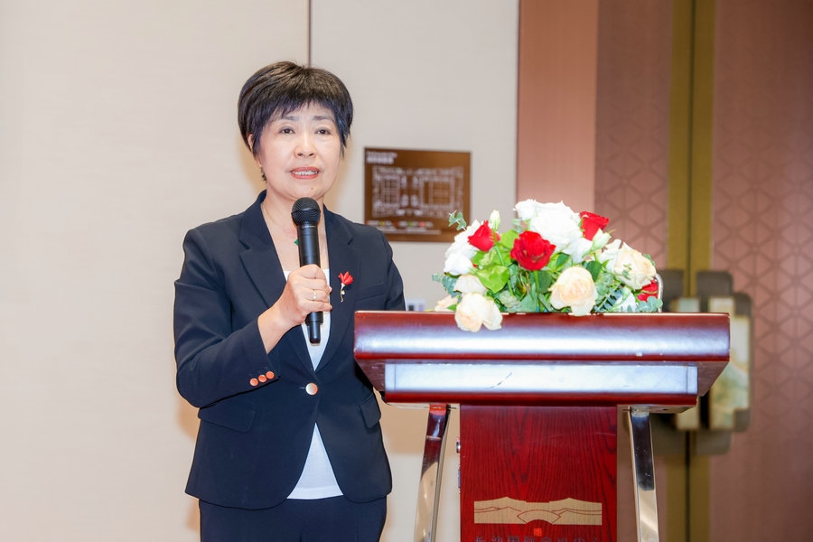 中國乳制品工業(yè)協會常務副理事長兼秘書長劉美菊致辭.jpg