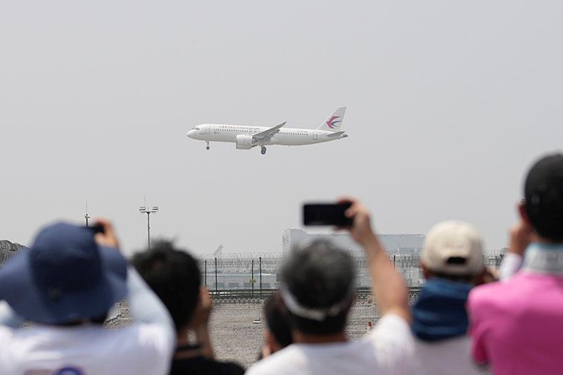 △2023年5月28日，C919首個商業(yè)航班東航MU9191飛抵北京首都國際機場。