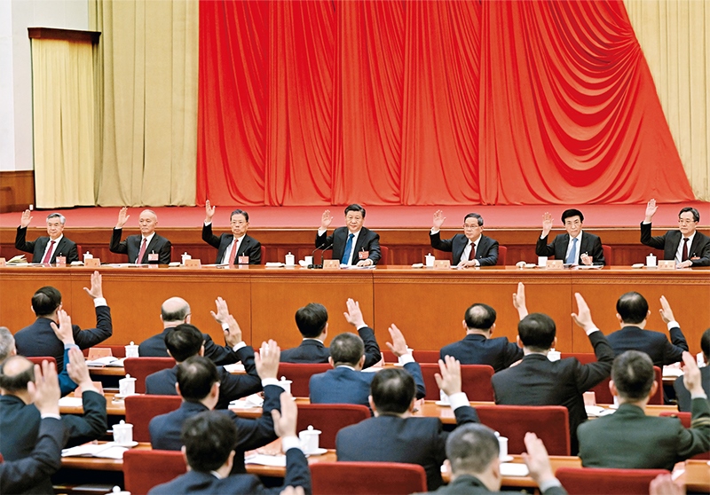 中國共產(chǎn)黨第二十屆中央委員會第二次全體會議，于2023年2月26日至28日在北京舉行。這是習近平、李強、趙樂際、王滬寧、蔡奇、丁薛祥、李希等在主席臺上。 新華社記者 謝環(huán)馳/攝
