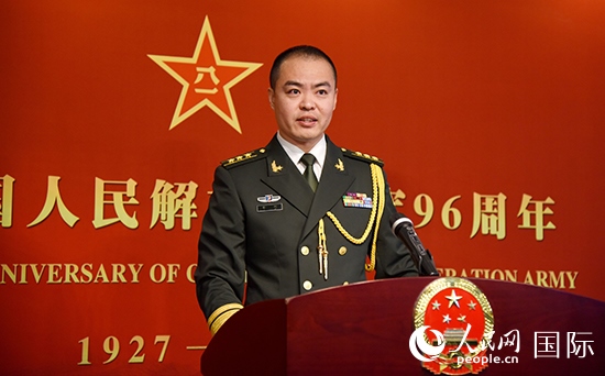 中國(guó)駐瑞典大使館李珂副武官致辭。人民網(wǎng)記者 殷淼攝