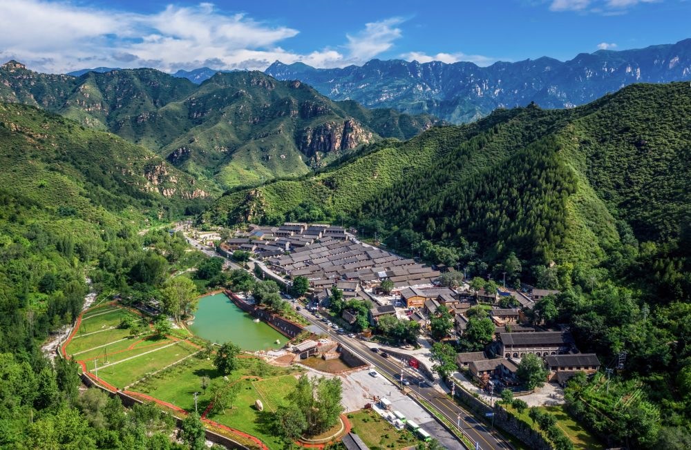 這是2021年7月23日拍攝的河北省阜平縣駱駝灣村景色（無人機(jī)照片）。新華社記者 朱旭東 攝