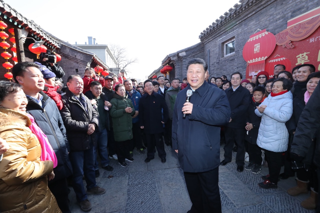 2019年2月1日，習近平總書記在前門東區(qū)草廠四條胡同給大家拜年，并向全國各族人民致以新春祝福。