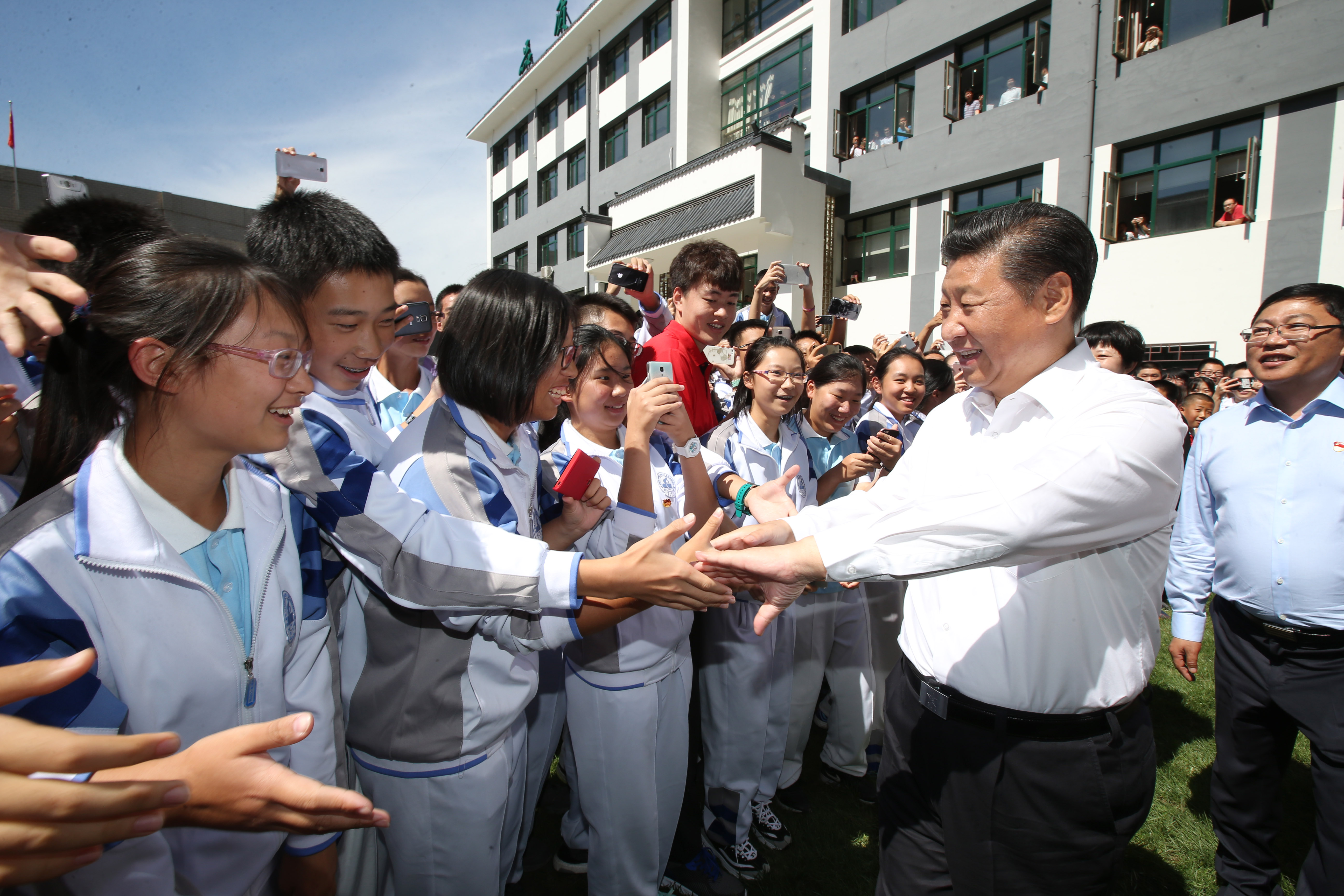 2016年9月9日，習(xí)近平總書記來到位于北京市海淀區(qū)的八一學(xué)校看望師生。