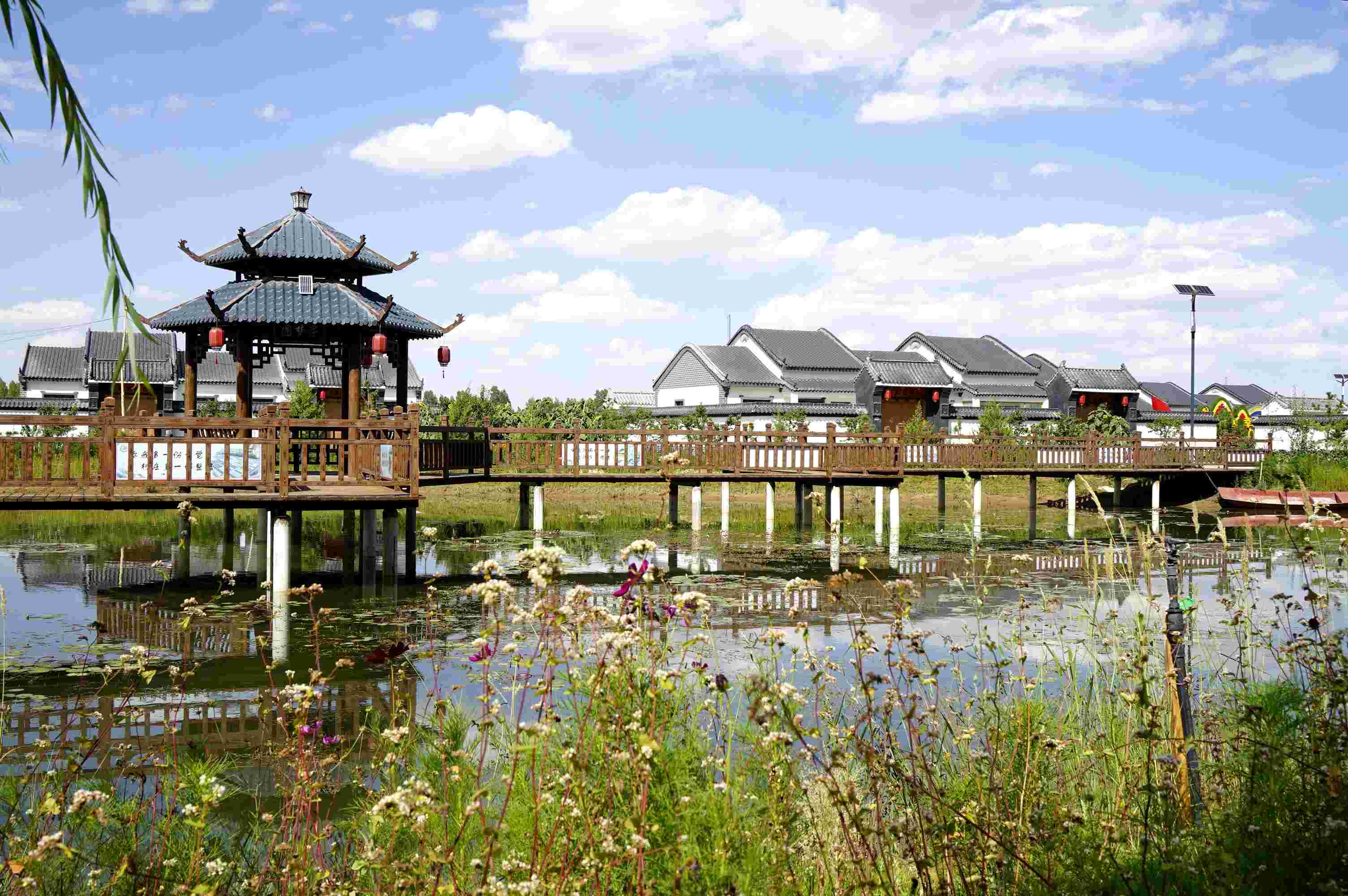 黃家堡村，筑夢新居。張文博攝