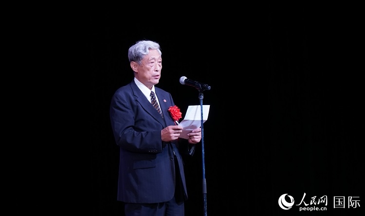 全華聯(lián)會(huì)長何德倫發(fā)表致辭。人民網(wǎng) 蔣曉辰攝