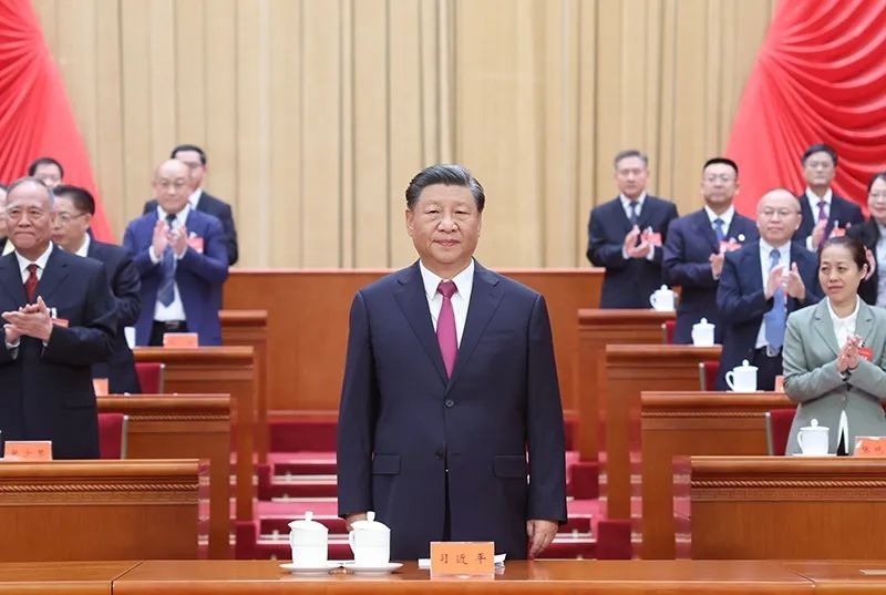 △2023年10月9日，中國工會第十八次全國代表大會在北京人民大會堂開幕。習(xí)近平總書記到會祝賀。