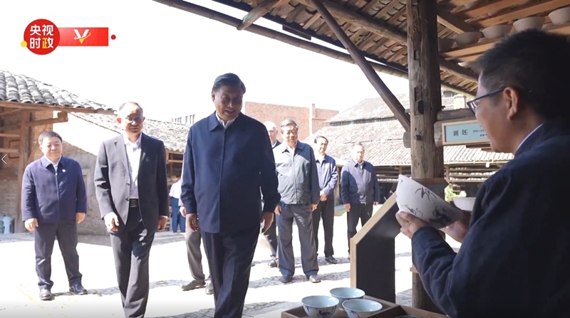2023年10月11日，習近平在江西景德鎮(zhèn)考察。（視頻截圖）
