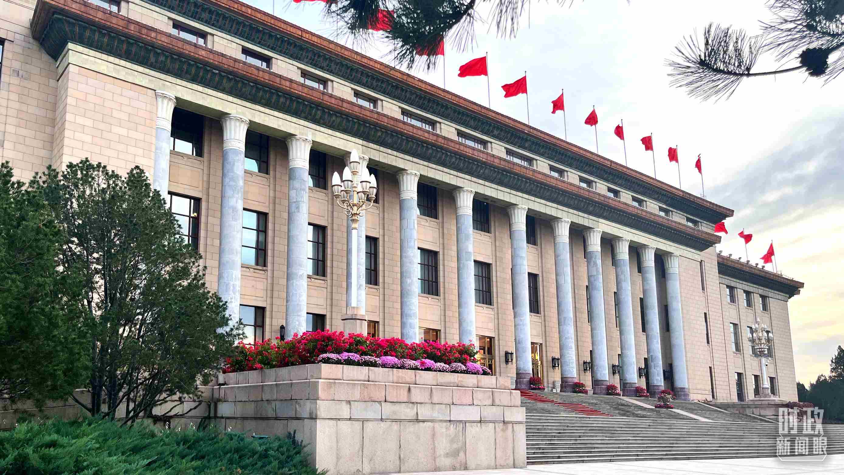 △10月18日，5場(chǎng)會(huì)談會(huì)見在北京人民大會(huì)堂舉行。（總臺(tái)央視記者張垚拍攝）