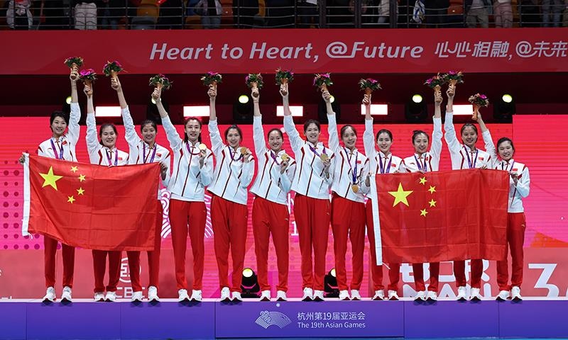 △2023年10月7日，杭州亞運會，中國女排再創(chuàng)佳績，以六戰(zhàn)全勝第九次摘得亞運金牌。