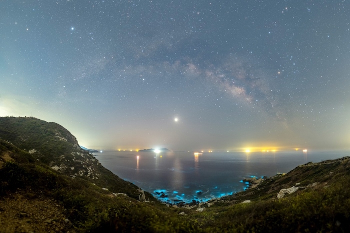 西涌國際暗夜社區(qū)夜間美景。深圳市天文臺(tái)供圖