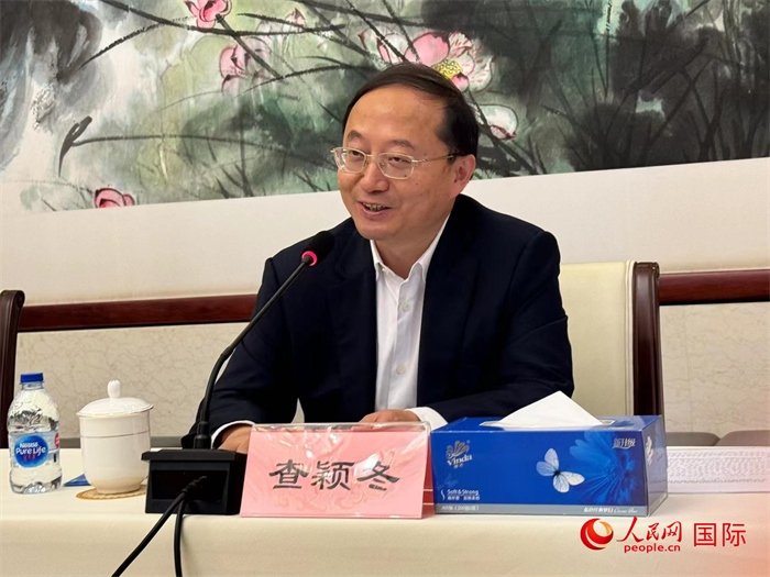 10月31日，蘇州市人民政府副市長查穎冬在第五屆中法文化論壇媒體吹風會上講話。（人民網(wǎng) 謝瑩攝）