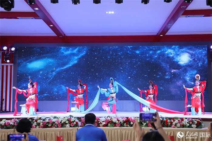 才藝表演環(huán)節(jié)。人民網(wǎng)記者 孫廣勇攝