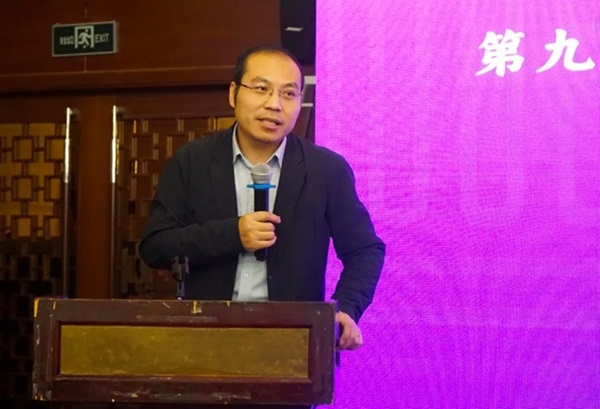 清華大學社會科學學院副院長、政治學系長聘教授孟天廣在研討會上總結(jié)發(fā)言。主辦方供圖