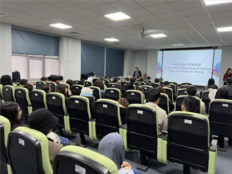 現(xiàn)場宣講中企。主辦方供圖