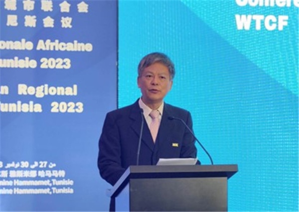 2023世界旅游城市聯(lián)合會非洲區(qū)域突尼斯會議 世界旅游城市聯(lián)合會常務(wù)副秘書長李寶春致辭。主辦方供圖