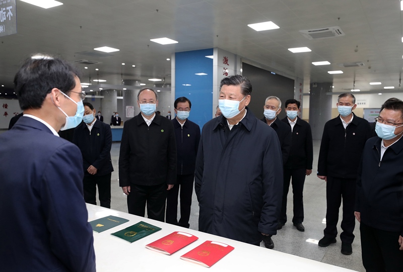 2021年3月23日，習(xí)近平在福建三明沙縣農(nóng)村產(chǎn)權(quán)交易中心考察。