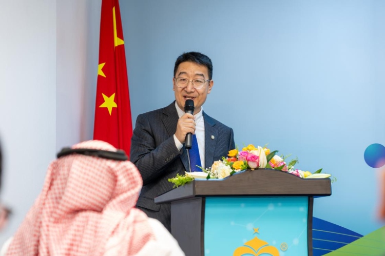 沙特智慧宮語言公司董事長馬永亮致辭。主辦方供圖
