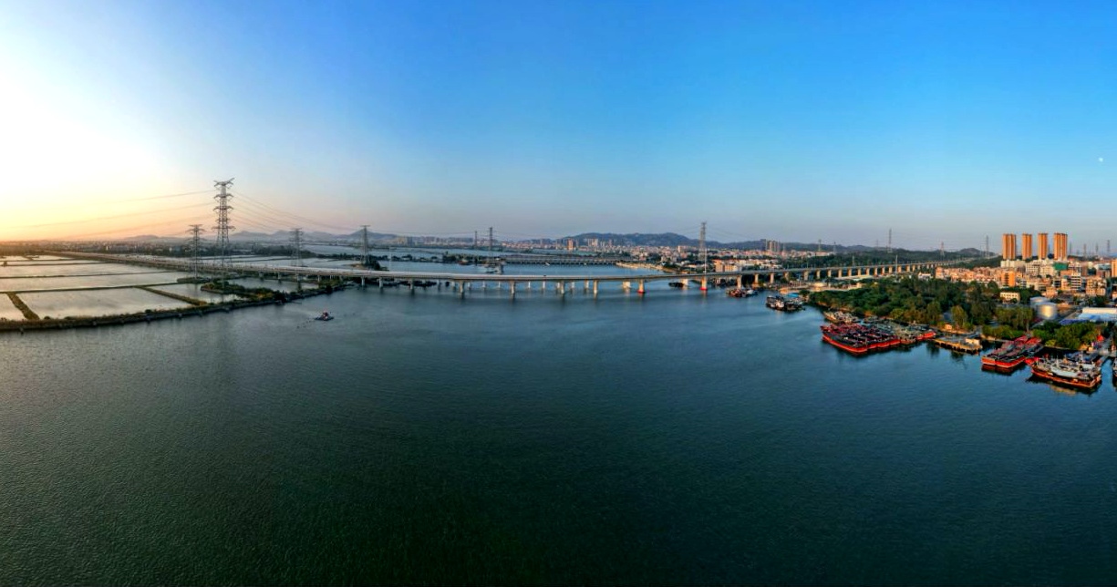 汕汕鐵路練特江大橋。國鐵集團(tuán)供圖