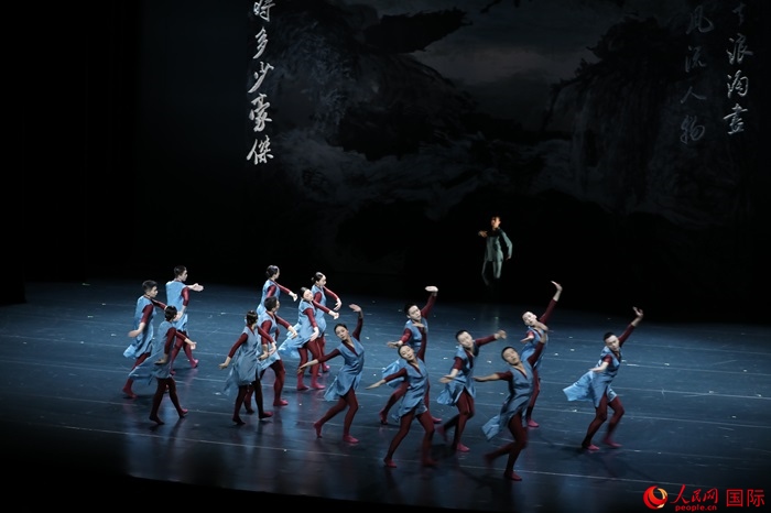 《詩(shī)憶東坡》美國(guó)巡演將持續(xù)2周，在華盛頓、紐約進(jìn)行共計(jì)8場(chǎng)演出。人民網(wǎng)記者 李志偉攝