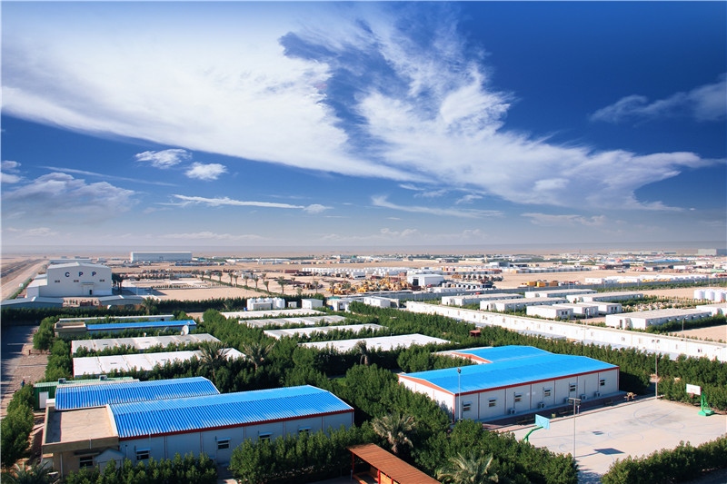 圖為中石油管道局伊拉克魯邁拉項(xiàng)目營(yíng)地，中石油管道局供圖
