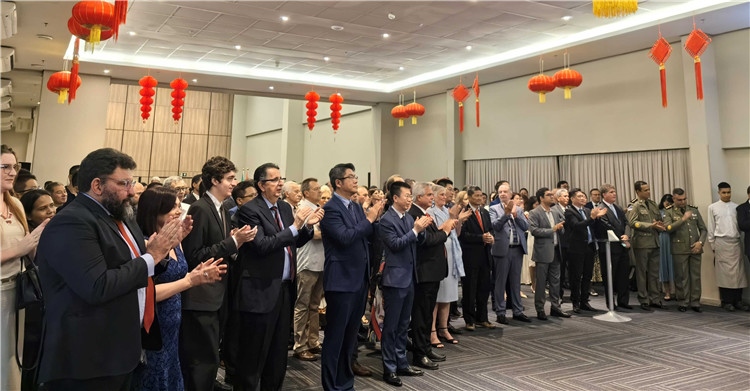 當(dāng)?shù)貢r(shí)間3月27日，中國駐累西腓新任總領(lǐng)事蘭和平舉行到任招待會(huì)。圖為招待會(huì)現(xiàn)場(chǎng)。中國駐累西腓總領(lǐng)事館供圖