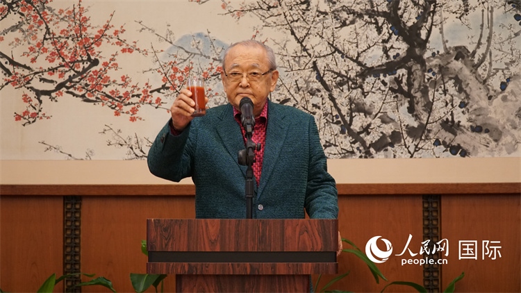 原東京國際電影節(jié)主席依田巽致祝酒辭。人民網 蔣曉辰攝