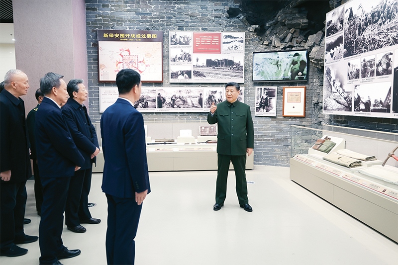 2024年2月1日至2日，中共中央總書記、國家主席、中央軍委主席習近平來到天津，看望慰問基層干部群眾。這是2日上午，習近平在平津戰(zhàn)役紀念館考察。 新華社記者 鞠鵬/攝