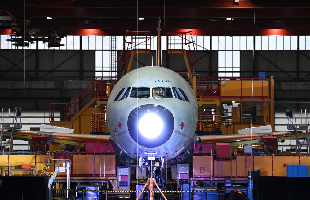 2022年11月9日，在空客天津總裝線，其首架空客A321飛機上線開始總裝。新華社記者 趙子碩 攝