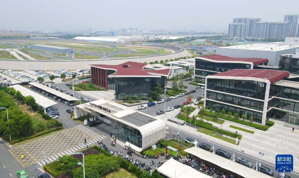 大眾汽車（安徽）有限公司外景（無人機(jī)照片，2024年6月7日攝）。新華社記者 郭晨 攝