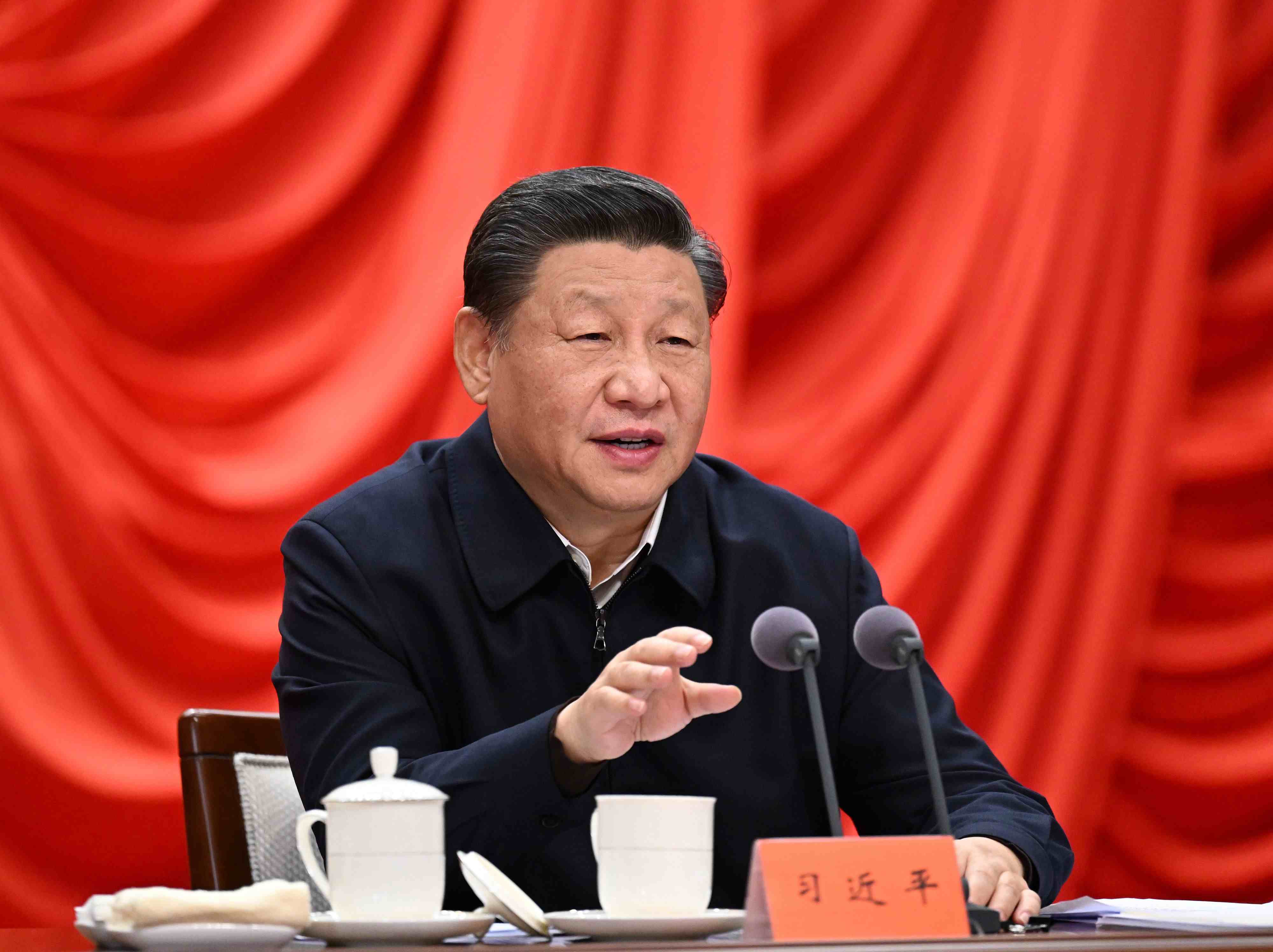 △ 2022年1月11日，習(xí)近平總書記在省部級主要領(lǐng)導(dǎo)干部學(xué)習(xí)貫徹黨的十九屆六中全會(huì)精神專題研討班開班式上發(fā)表重要講話，強(qiáng)調(diào)全黨同志都要明大德、守公德、嚴(yán)私德。