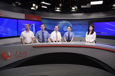 訪談現(xiàn)場(chǎng)。人民網(wǎng)記者 王曉嘯攝