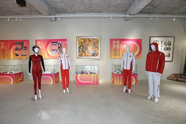 “揚(yáng)帆起航 為巴黎喝彩”中國(guó)體育文化展展廳。 主辦方供圖