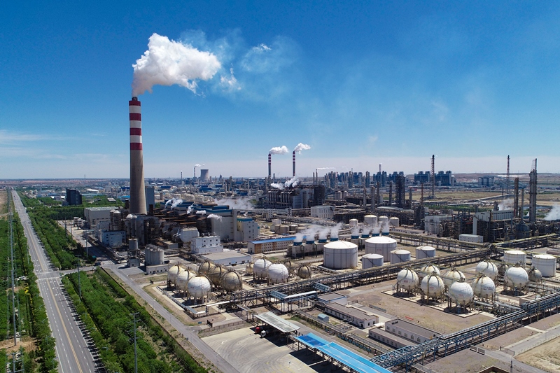 2021年5月16日拍攝的寧夏寧東能源化工基地。