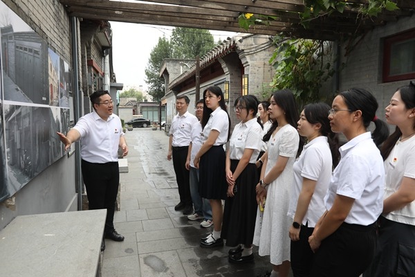 北京大中小學(xué)思政教師赴實(shí)踐教學(xué)基地現(xiàn)場(chǎng)備課。北京市教委供圖