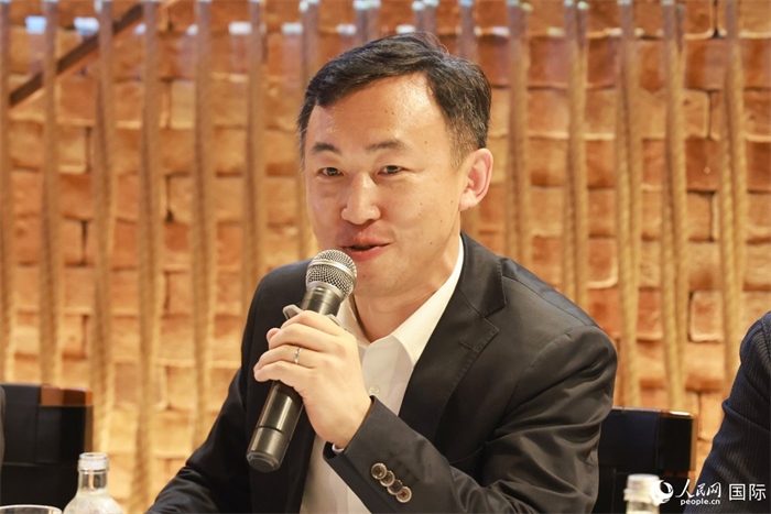 中國駐里約熱內(nèi)盧代總領(lǐng)事王海濤在座談會(huì)上致辭。人民網(wǎng)記者 陳海琪攝