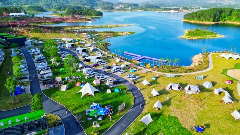 牛車(chē)河月亮灣露營(yíng)基地。受訪方供圖