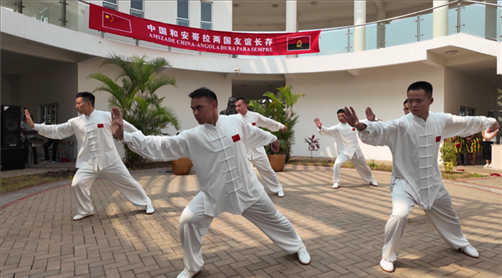 武術(shù)表演《武風(fēng)琳瑯》。內(nèi)圖大學(xué)孔子學(xué)院供圖