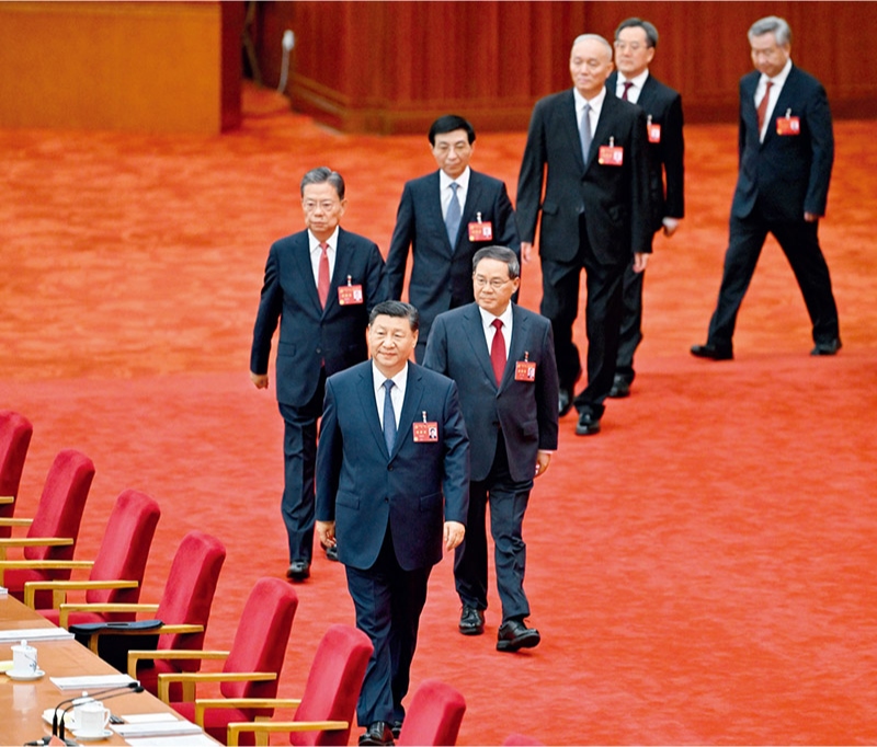中國共產(chǎn)黨第二十屆中央委員會第三次全體會議，于2024年7月15日至18日在北京舉行。這是習(xí)近平、李強(qiáng)、趙樂際、王滬寧、蔡奇、丁薛祥、李希等步入會場。 新華社記者 岳月偉/攝