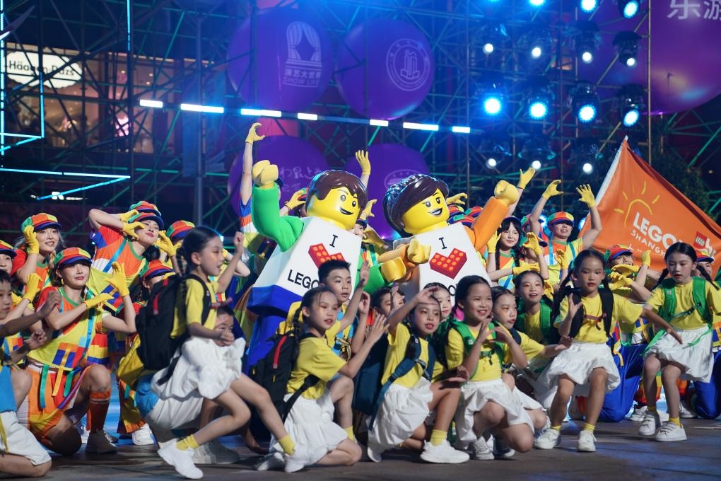 9月14日晚，演員在上海旅游節(jié)開幕式上表演。新華社發(fā)（陳浩明 攝）