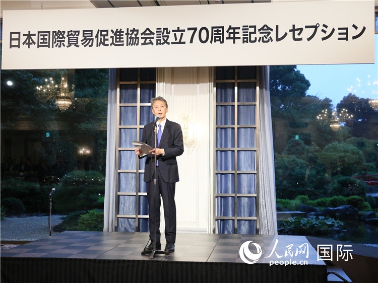 日本外務事務次官岡野正敬致辭。人民網(wǎng) 許可攝