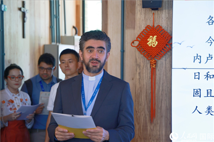 里約天主教大學(xué)校長(zhǎng)安德森·佩德羅索在活動(dòng)現(xiàn)場(chǎng)致辭。人民網(wǎng)記者 陳海琪攝