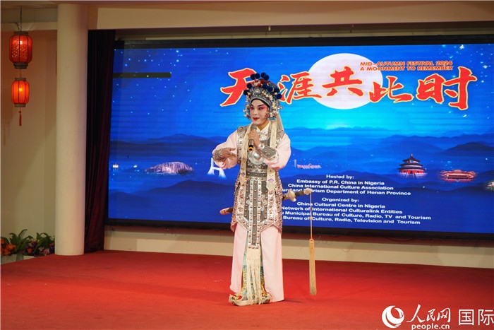 曲劇表演。人民網(wǎng)記者 姜宣攝