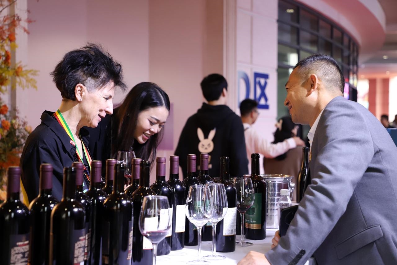 第五屆華僑進口商品博覽會在浙江青田開幕。新華社記者 張曉潔 攝