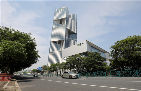 這是位于上海浦東新區(qū)世博園區(qū)的新開發(fā)銀行總部大樓（2022年6月17日攝）。新華社記者 方喆 攝